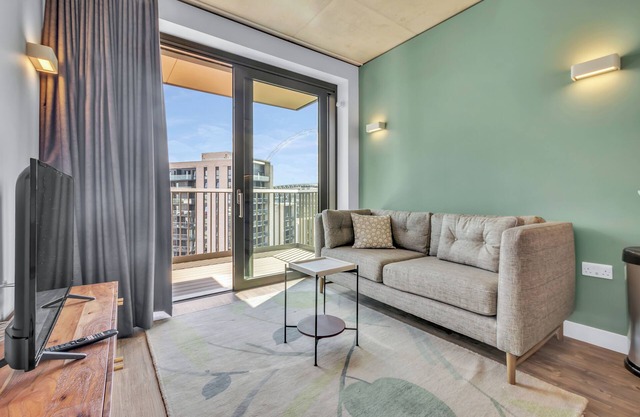 Vibrant One Bed Apartment in Wembly by MySquare