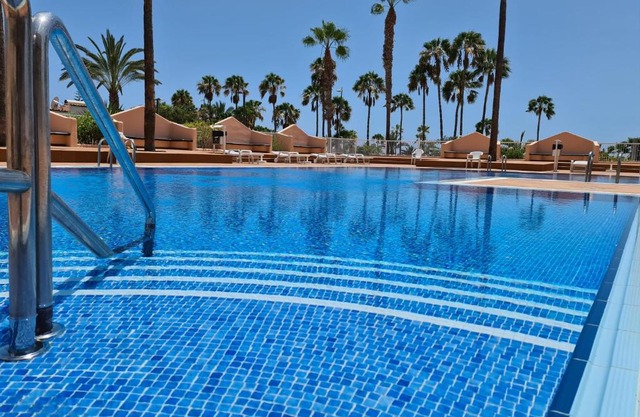 Vida Loca only 190 meters to the sea, balcony, sea view, pool, Wifi