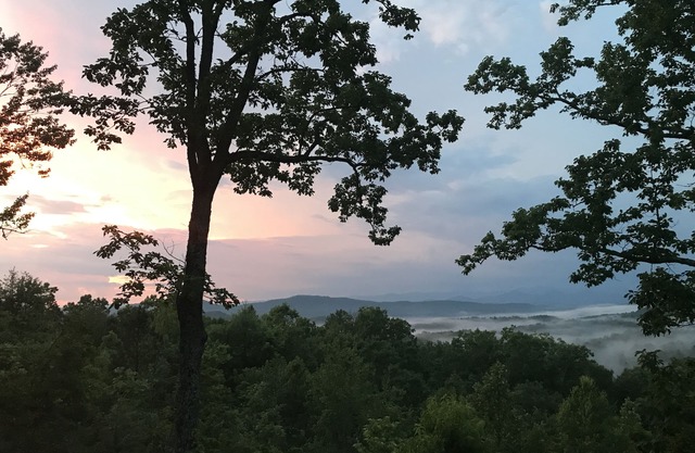 View, View, View, Gorgeous Long Range Mountain Views!