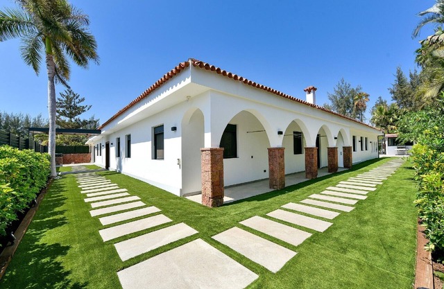 Villa Maspalomas Deluxe | Luxury Retreat in Gran Canaria | Private Heated Pool
