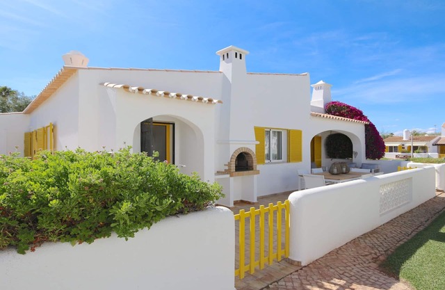 Vila Chez Lee Aldeia do Golf, CleverDetails, Sleeps 6, quiet area