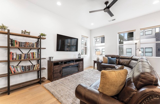 Villa #13 at Bloomington Country Club: Pool, Golf, Restaurant