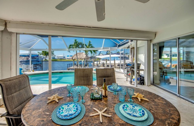 Villa 3 Pool, Tiki Hut, Sunsets! 157 reviews.