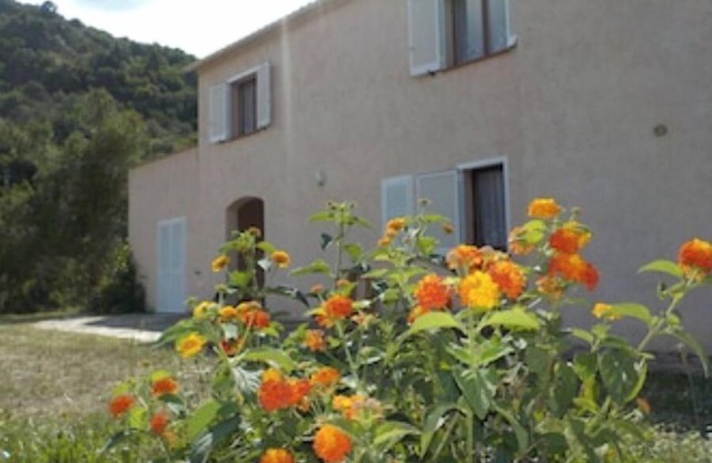 Villa 4 bedrooms 3 bathrooms for 6 to 8 people 5 min river 7 min beach