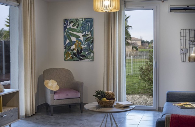 Villa 4 rooms 6/8 people (82 m²) air-conditioned in residence with swimming pool (34)