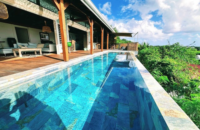 Villa Acoma Lodge private pool and breathtaking sea view ideal for 6 person