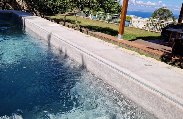 VILLA ALBACHIARA up to 8 guestsn5 min. walk from the f famous Piazzetta of Capri