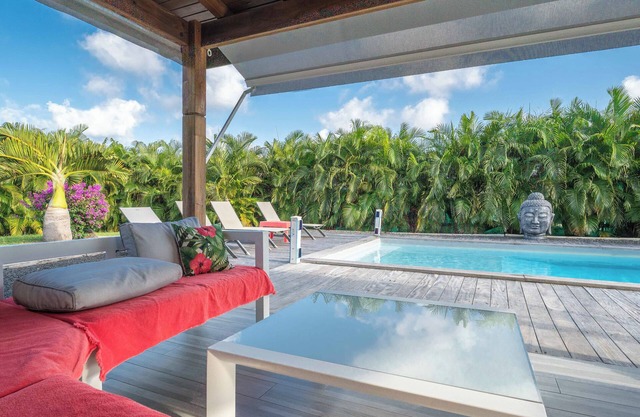 Villa Alysea, charming villa with a tropical garden and pool for 4 guests