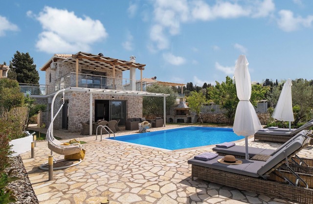 Villa "Angela" with Sea View, Private Pool & Wi-Fi