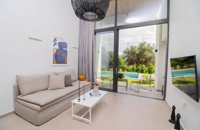 Villa Aphrodite with pool view