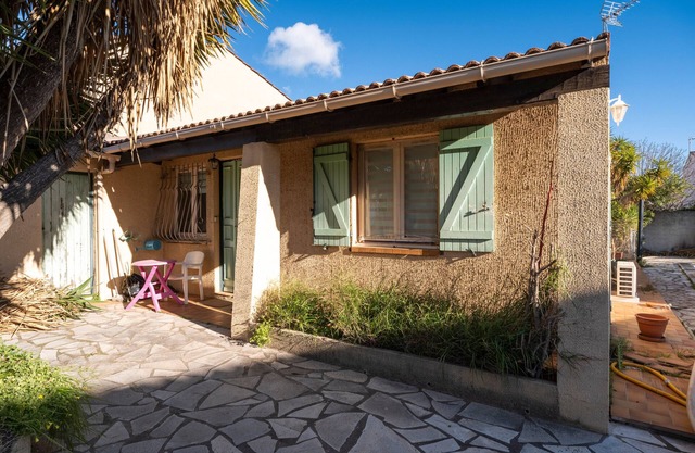 Villa 'Arbre De Vie' with Private Terrace, Private Garden and Wi-Fi