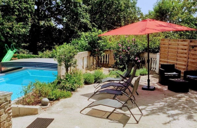 Villa Avec Piscine Extérieure, au Calme, Idéale Pour les Familles