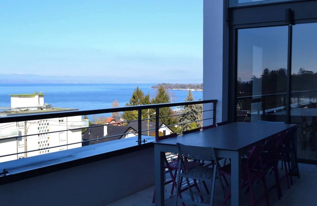 Villa 'Avec Vue Sur Lac Léman' with Lake View, Wi-Fi and Air Conditioning