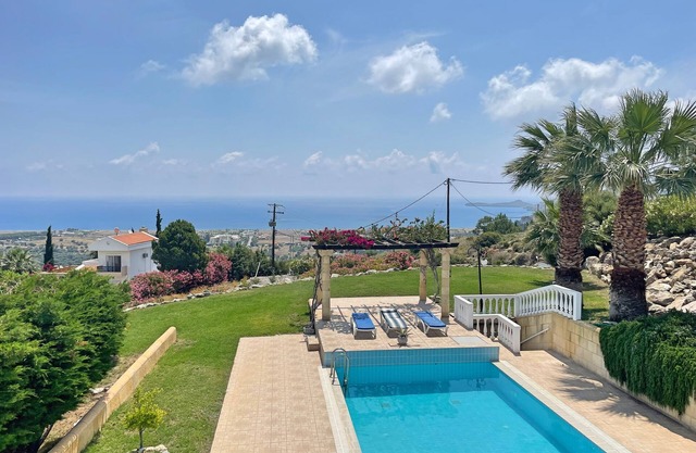 🌅 Villa Avouri Kalathos – Peace, Views & Private Pool near Lindos