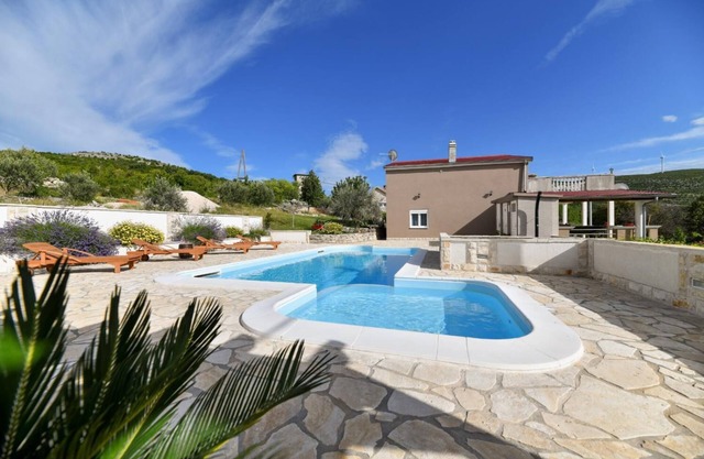 Villa Bella - Five Bedroom Villa, Sleeps 10