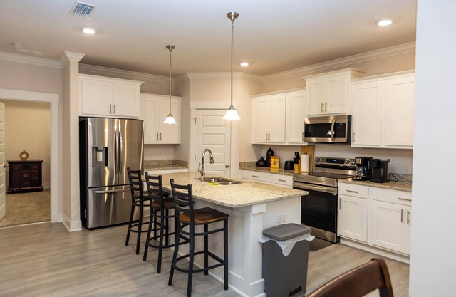 Villa Belleview - 20 minutes from Pensacola Beach and Downtown!