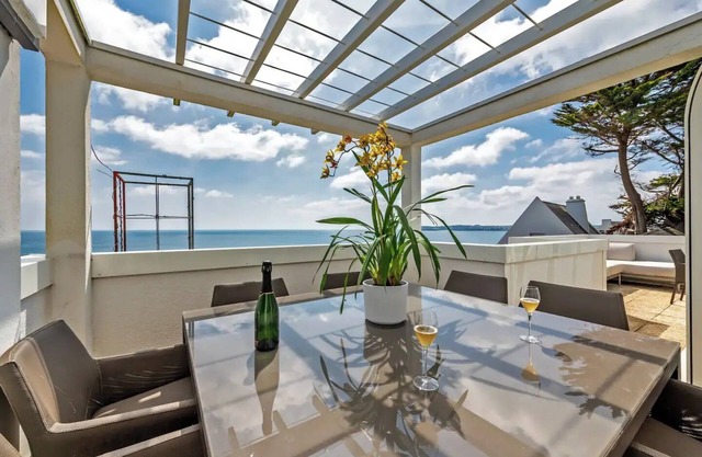 Villa Blue Ocean offers amazing views of the Atlantic ocean. Relax in luxury.
