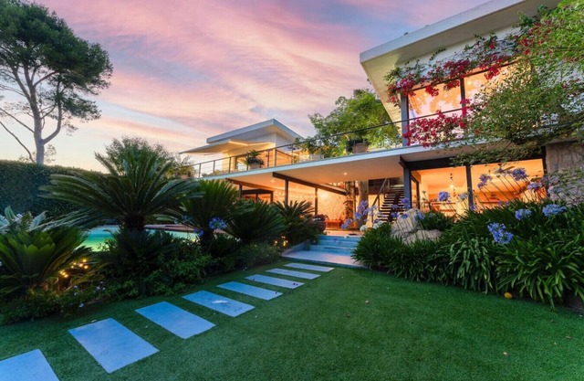 Villa Bougainvillea · Wine Cellar · Pool · Views