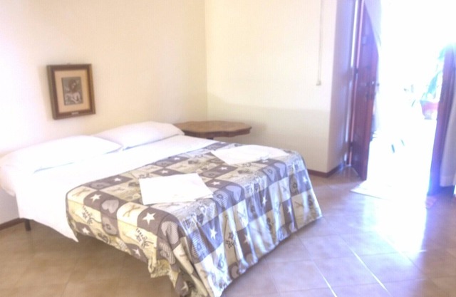 Villa Capri B & B and Tours - Quadruple Room