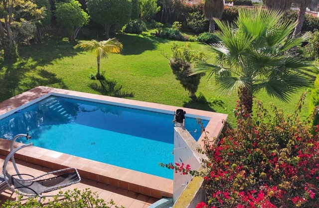 Villa Carioca - with private pool, marvelous garden and amazing ocean view