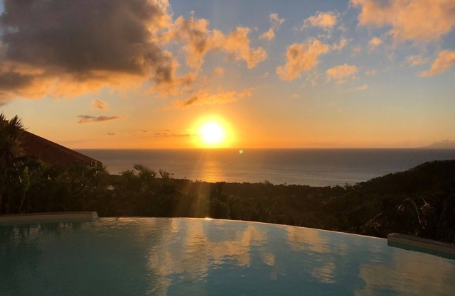 Villa Cocoon enjoying one of the most beautiful views of Guadeloupe with swimming pool