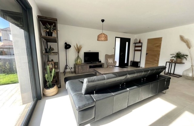 Villa Confortable Avec Piscine et Jardin Proche de la mer et de Montpellier