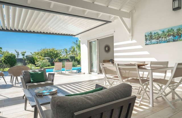 Villa Corossol with pool and near beaches