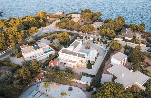 Villa Cristina - Your refuge by the sea in Lámetlla de Mar