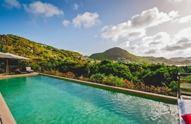 Villa CUMULUS - Pool, Gym and Dazzling Views!