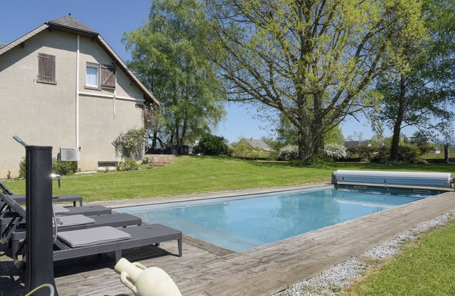 Villa 'De La Douloustre' with Mountain View, Wi-Fi and Air Conditioning