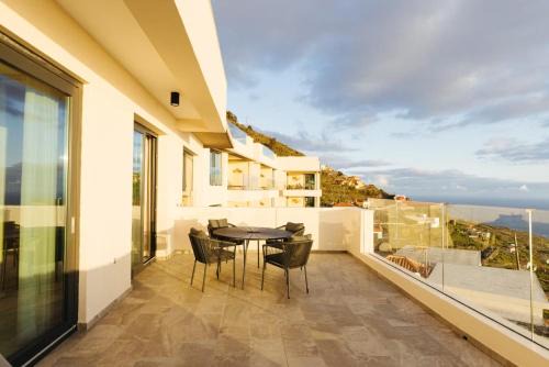 Villa de lujo en La Palma con Vistas al Mar y Piscina