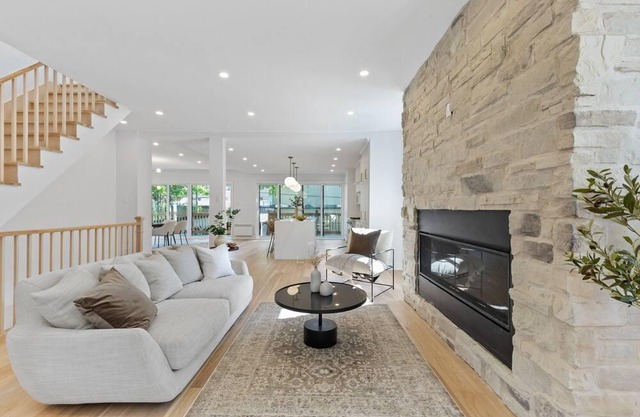 VILLA DE LUXE - 1O MIN FROM DOWNTOWN MONTREAL, QUEBEC