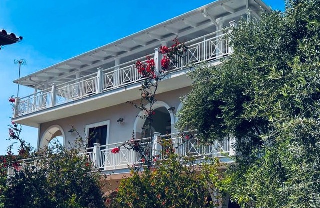 Villa Eleni - Open plan Suite (st Floor)