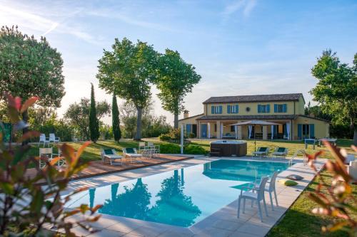 Villa Elettra 12&2 by Marche Holiday Villas
