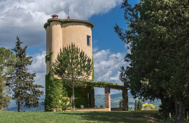 Villa Elisa - Stunning luxury villa with staff and pool