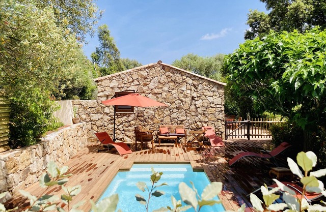 VILLA en Pierre 4 persons near PORTO-VECCHIO HEATED SWIMMING POOL
