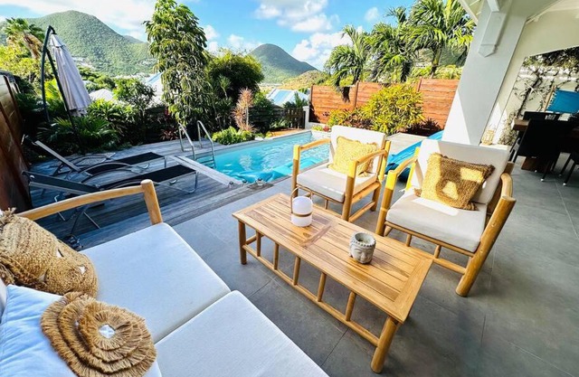 Villa Essentielle, cozy vacation home 3 bedrooms and pool!