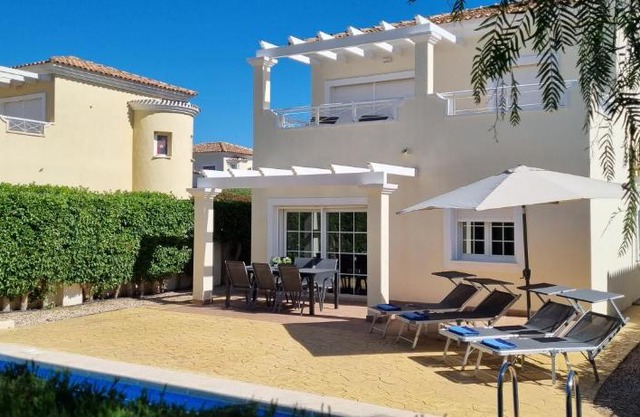 Villa Excelente, with a private pool