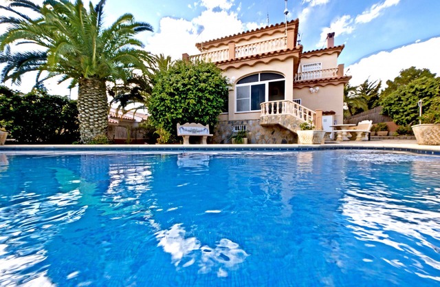 VILLA FARO