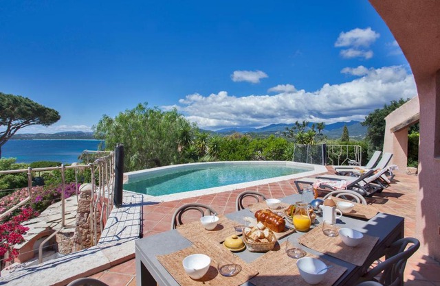 VILLA FELICITA VUE MER MAGNIFIQUE PLAGE A PIED