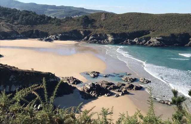 Villa for rent 200 meters from the surf beach