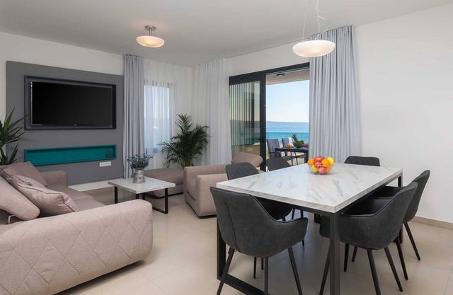 Villa Four Brothers No.2 Middle Floor