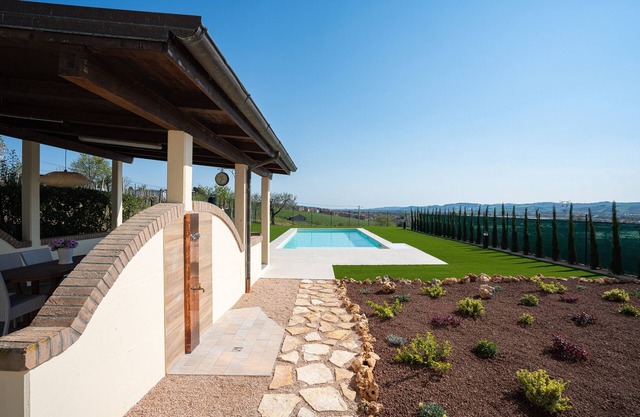 Villa Francesca. Private Pool & Airco. 15 km from the beaches.