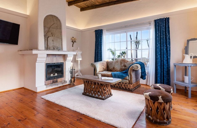 Villa Granjo Delite | 4 Bedrooms | Heated Pool | Sauna | Private Gym | Professional Poker Table | Mountain & Sea Views | Charco del Pino | Tenerife