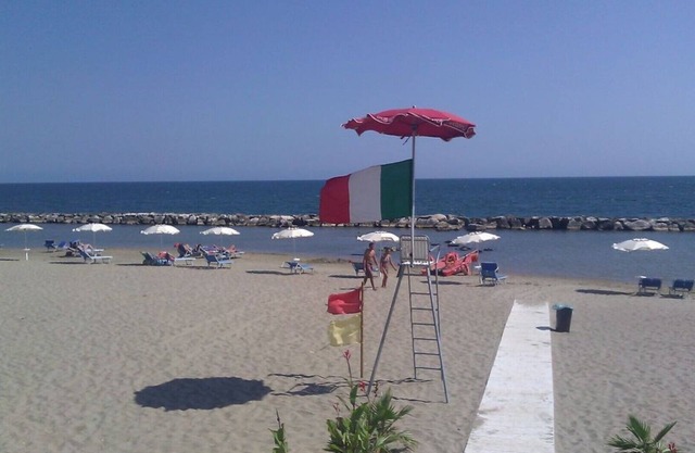 Villa Giulia: elegant apartment a few steps from the sea.
