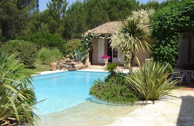 Villa golfe de St Tropez, quiet comfortable, bungalow 6 pers