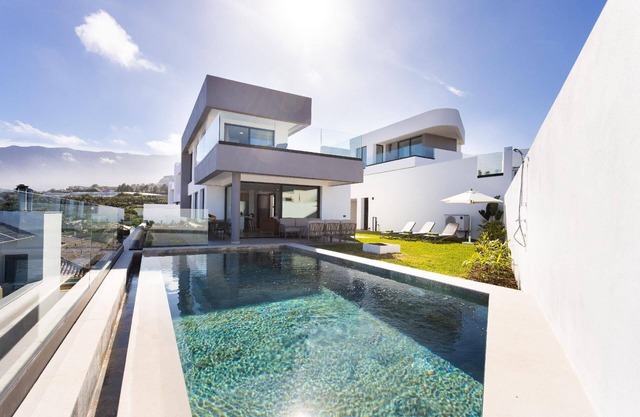 Villa 'Gorvorana Norte' mit Infinity-Pool