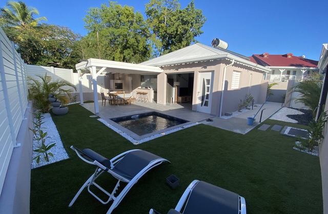 Villa grande Anse 2 bedrooms, swimming pool 200 m from the beach of la Caravelle!