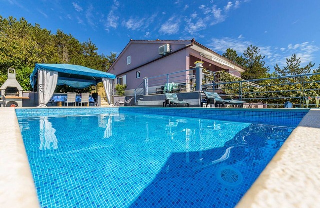 Villa Grimaldi - Three Bedroom Villa, Sleeps 7