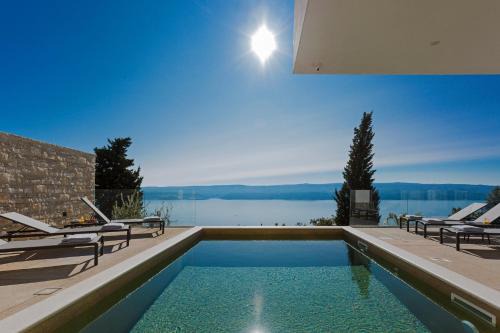 Villa Gust, sea view, pool, jacuzzi, sauna, cinema